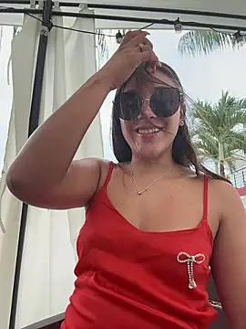 Snapshot of Rose-euphoria chatting on 11.02.25 Rose-euphoria online show from 11.02.25