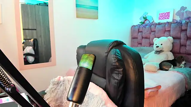 ladyrd1 online show from 12.15.24