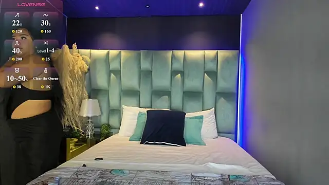 MarianaGarciaa   online show from 09.10.25