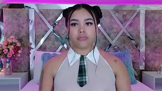 MarianaGarciaa   online show from 10.23.25