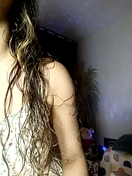 lovely kitt online show from 10.31.25