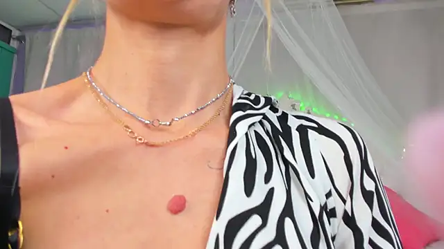 AlinaLovelyX online show from 02.03.25