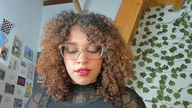 Ada gales  online show from 12.05.24