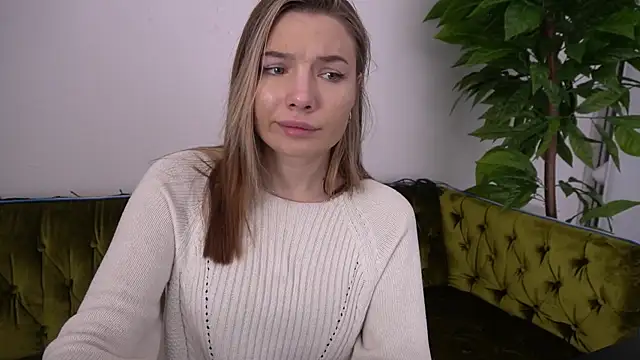 IceDanielles online show from 01.13.25