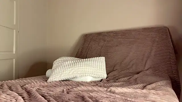 itsmaxxbaby  online show from 01.17.26