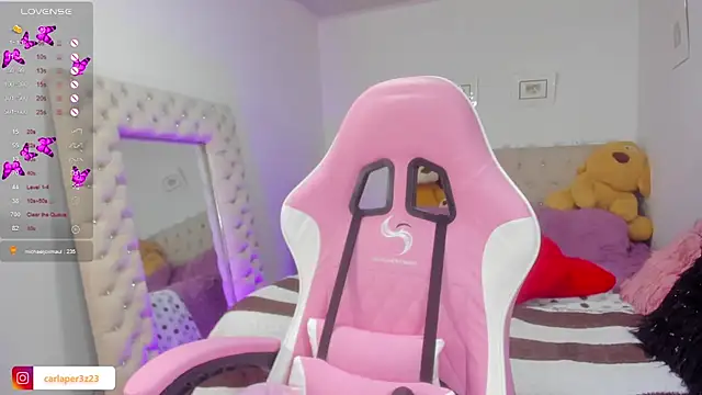 Snapshot of carlaperez_ chatting on 01.28.25 carlaperez online show from 01.28.25