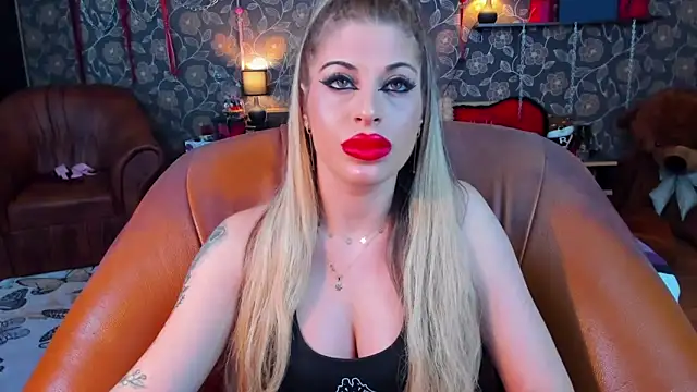 Snapshot of ammyloca123 chatting on 11.05.25 ammyloca123 online show from 11.05.25