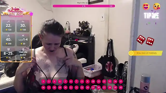 Snapshot of Demonicmiss chatting on 06.07.26 Demonicmiss online show from 06.07.26