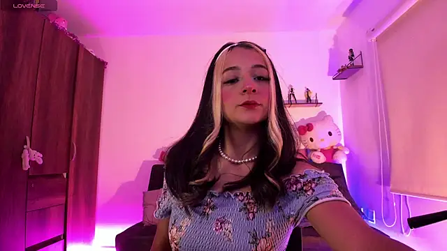 Snapshot of penny_sweett_ chatting on 09.09.25 penny sweett online show from 09.09.25