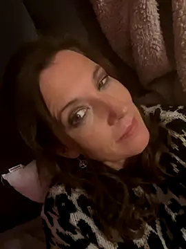 Lwhite1 online show from 10.21.25