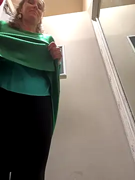 Lwhite1 online show from 12.18.25