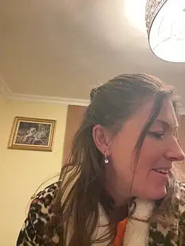 Snapshot of Lwhite1 chatting on 02.15.26 Lwhite1 online show from 02.15.26