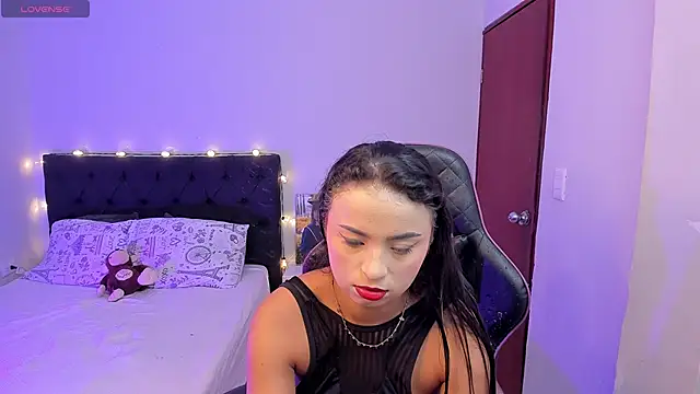 evelyn 23 online show from 03.15.25