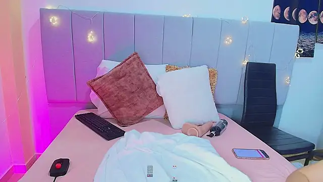 AbrilZannetii online show from 03.24.26