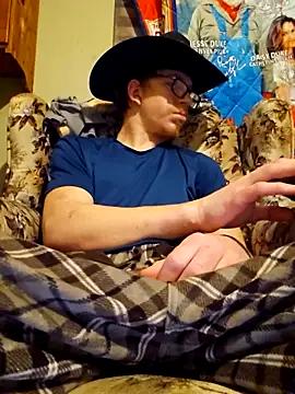 Snapshot of REDHAMMER_ chatting on 02.23.25 REDHAMMER online show from 02.23.25