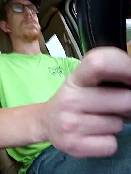 Snapshot of REDHAMMER_ chatting on 09.24.25 REDHAMMER online show from 09.24.25