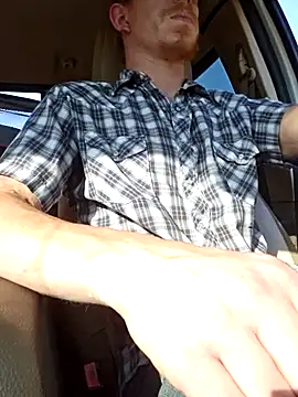 Snapshot of REDHAMMER_ chatting on 09.30.25 REDHAMMER online show from 09.30.25