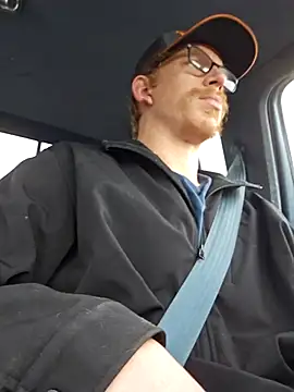 Snapshot of REDHAMMER_ chatting on 02.25.26 REDHAMMER online show from 02.25.26