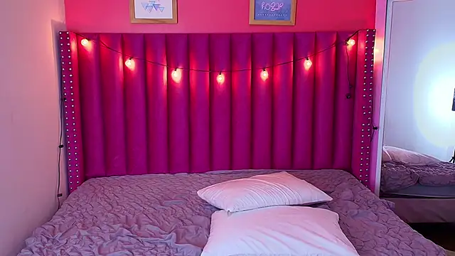 littleebonny online show from 02.20.25