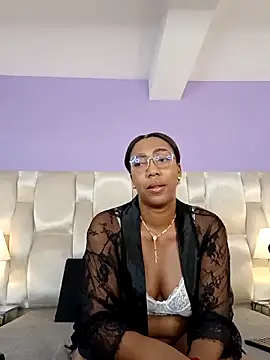 Snapshot of dirtyvictoria chatting on 10.03.25 dirtyvictoria online show from 10.03.25