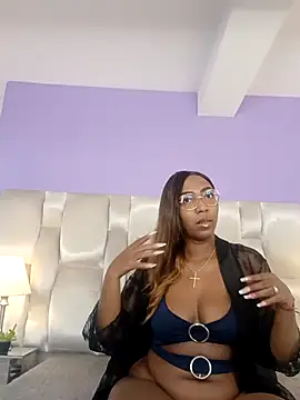 Snapshot of dirtyvictoria chatting on 10.10.25 dirtyvictoria online show from 10.10.25