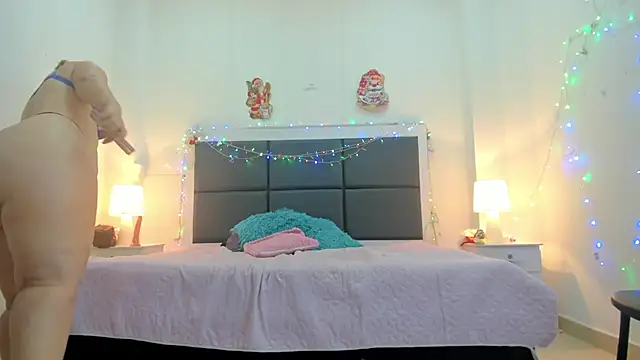 Snapshot of Aslhyn_Gomez chatting on 12.13.24 Aslhyn Gomez online show from 12.13.24