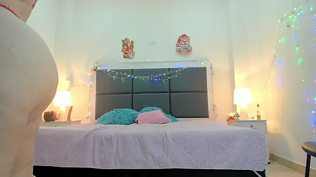 Snapshot of Aslhyn_Gomez chatting on 12.16.24 Aslhyn Gomez online show from 12.16.24