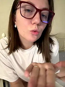 BeatriceTender online show from 12.19.25