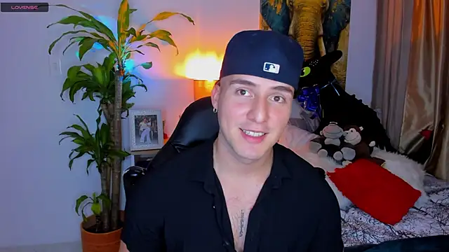 liam oficial02 online show from 02.06.25