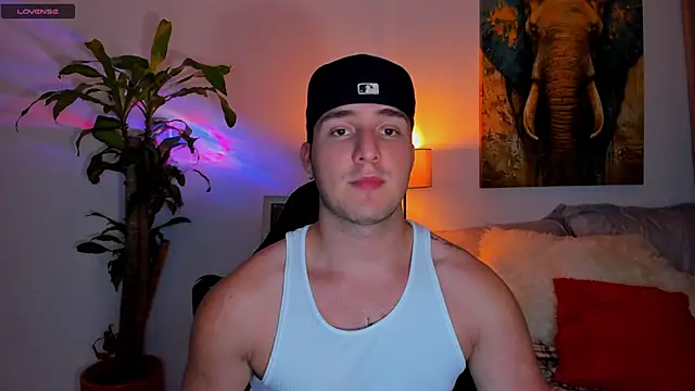 liam oficial02 online show from 03.18.25