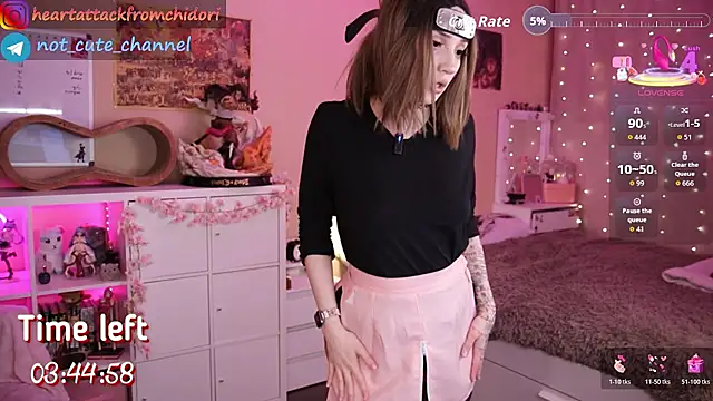 Snapshot of yourcutewaifu chatting on 10.20.25 yourcutewaifu online show from 10.20.25