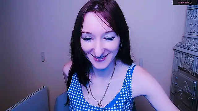 Snapshot of AmandaSell chatting on 02.06.25 AmandaSell online show from 02.06.25