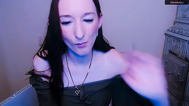 Snapshot of AmandaSell chatting on 02.07.25 AmandaSell online show from 02.07.25