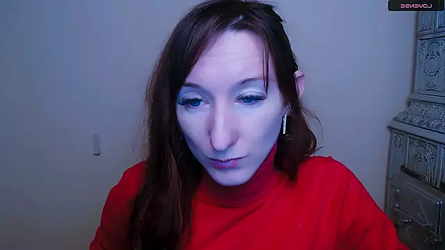 Snapshot of AmandaSell chatting on 02.19.25 AmandaSell online show from 02.19.25