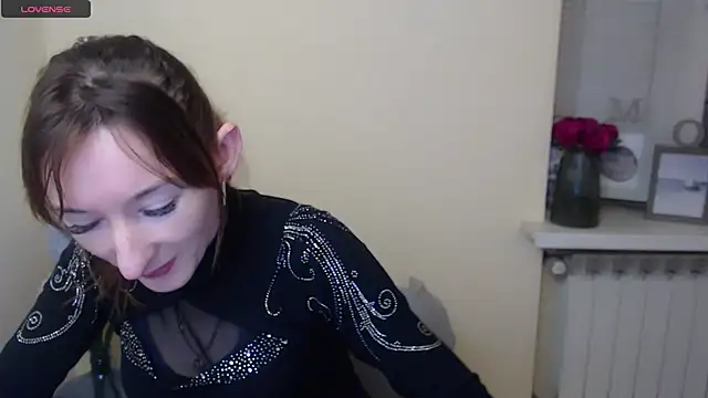 Snapshot of AmandaSell chatting on 03.17.25 AmandaSell online show from 03.17.25