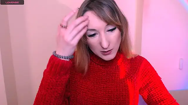 Snapshot of AmandaSell chatting on 12.02.25 AmandaSell online show from 12.02.25