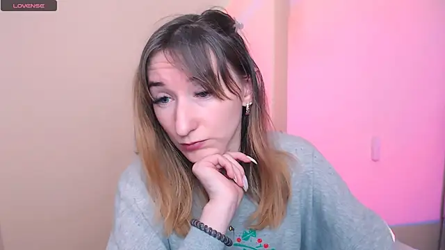 Snapshot of AmandaSell chatting on 02.16.26 AmandaSell online show from 02.16.26