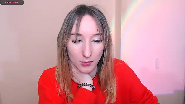 Snapshot of AmandaSell chatting on 02.18.26 AmandaSell online show from 02.18.26