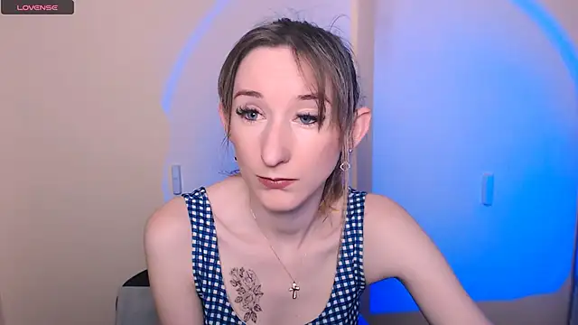 Snapshot of AmandaSell chatting on 02.21.26 AmandaSell online show from 02.21.26