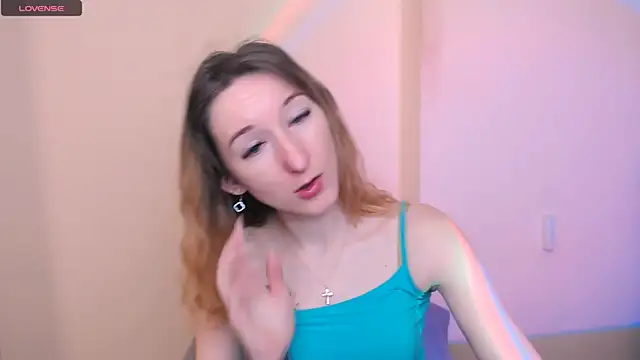 Snapshot of AmandaSell chatting on 02.24.26 AmandaSell online show from 02.24.26