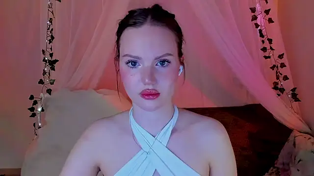 Snapshot of MishkaMe chatting on 01.29.25 MishkaMe online show from 01.29.25