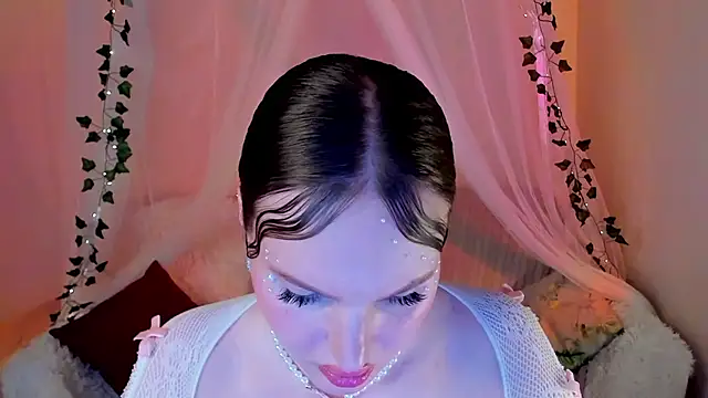 Snapshot of MishkaMe chatting on 03.06.25 MishkaMe online show from 03.06.25