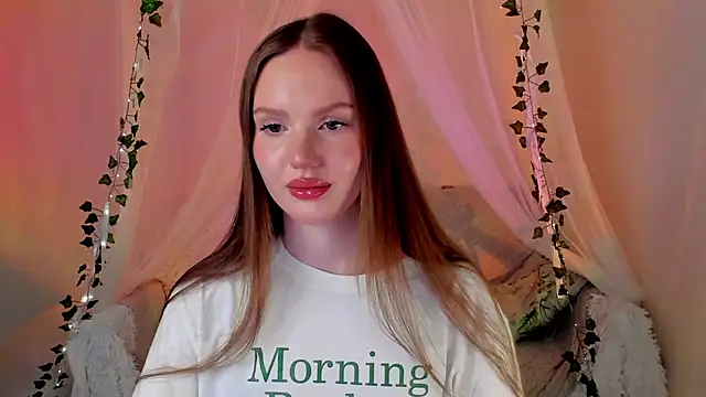 Snapshot of MishkaMe chatting on 03.14.25 MishkaMe online show from 03.14.25