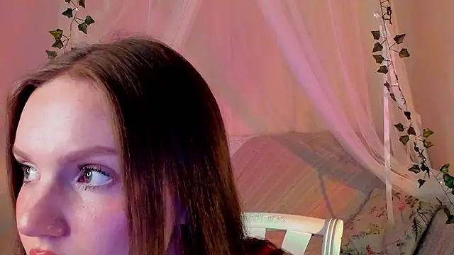 Snapshot of MishkaMe chatting on 03.19.25 MishkaMe online show from 03.19.25