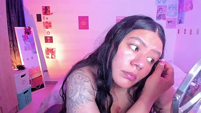 Snapshot of StephaniFox chatting on 01.14.25 StephaniFox online show from 01.14.25