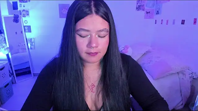 Snapshot of StephaniFox chatting on 01.18.25 StephaniFox online show from 01.18.25