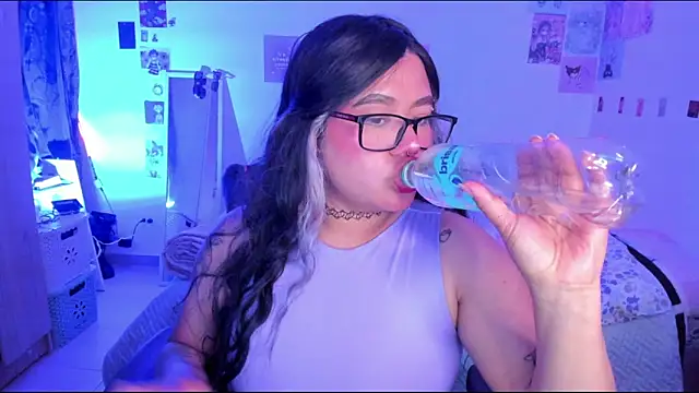 Snapshot of StephaniFox chatting on 01.30.25 StephaniFox online show from 01.30.25