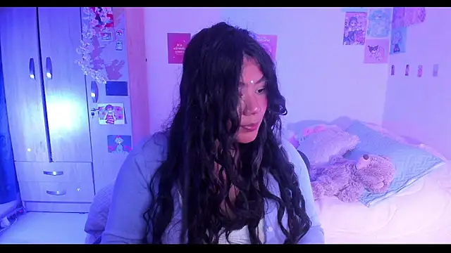 Snapshot of StephaniFox chatting on 02.18.25 StephaniFox online show from 02.18.25