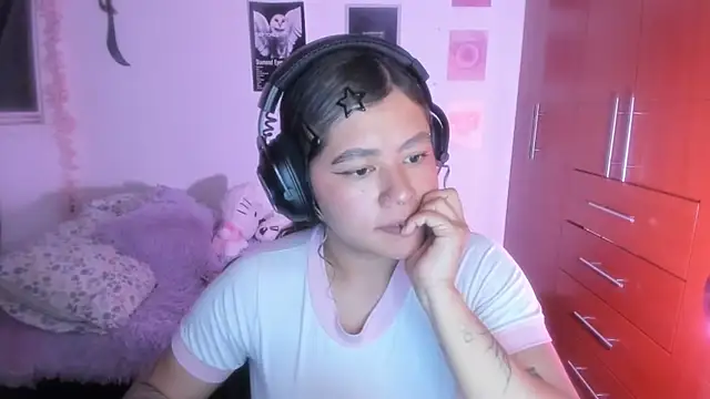 StephaniFox online show from 04.02.26