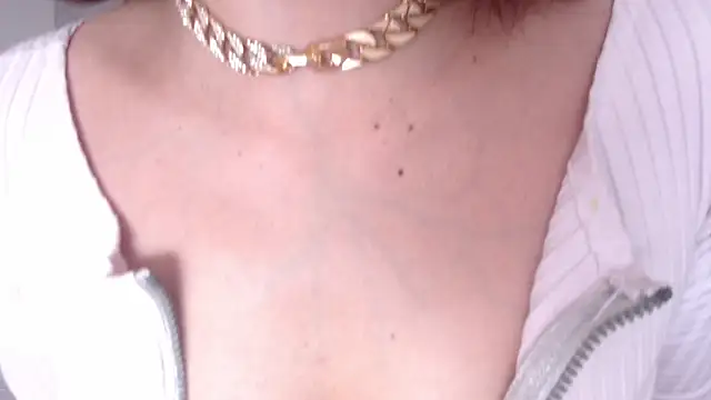 Snapshot of EmiliaKurt chatting on 03.06.25 EmiliaKurt online show from 03.06.25